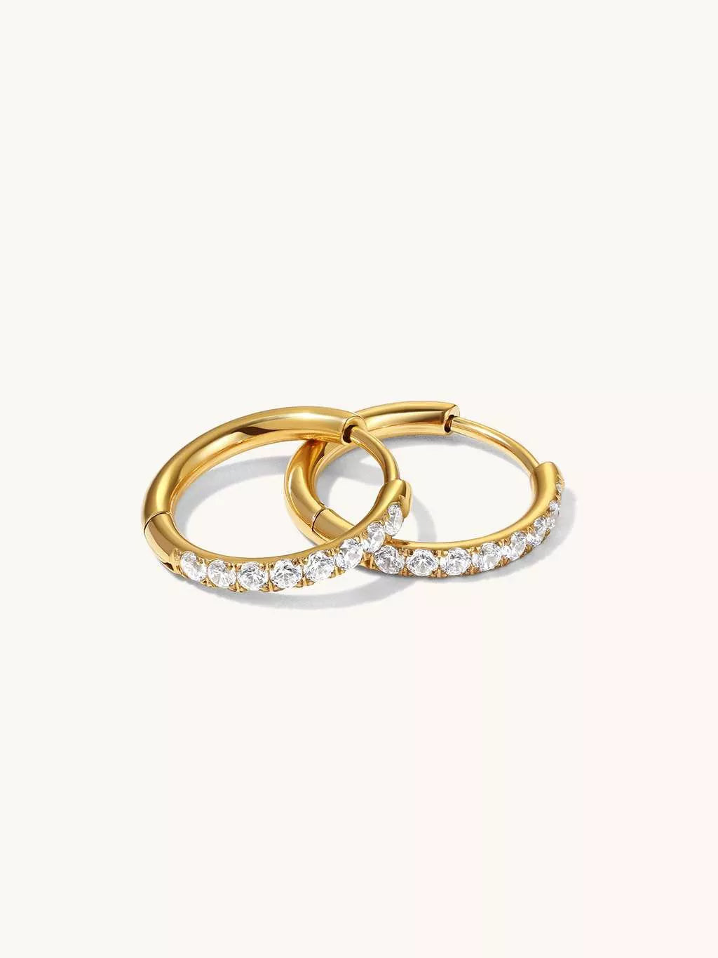 Classic Zircon Medium Hoop Ohrringe