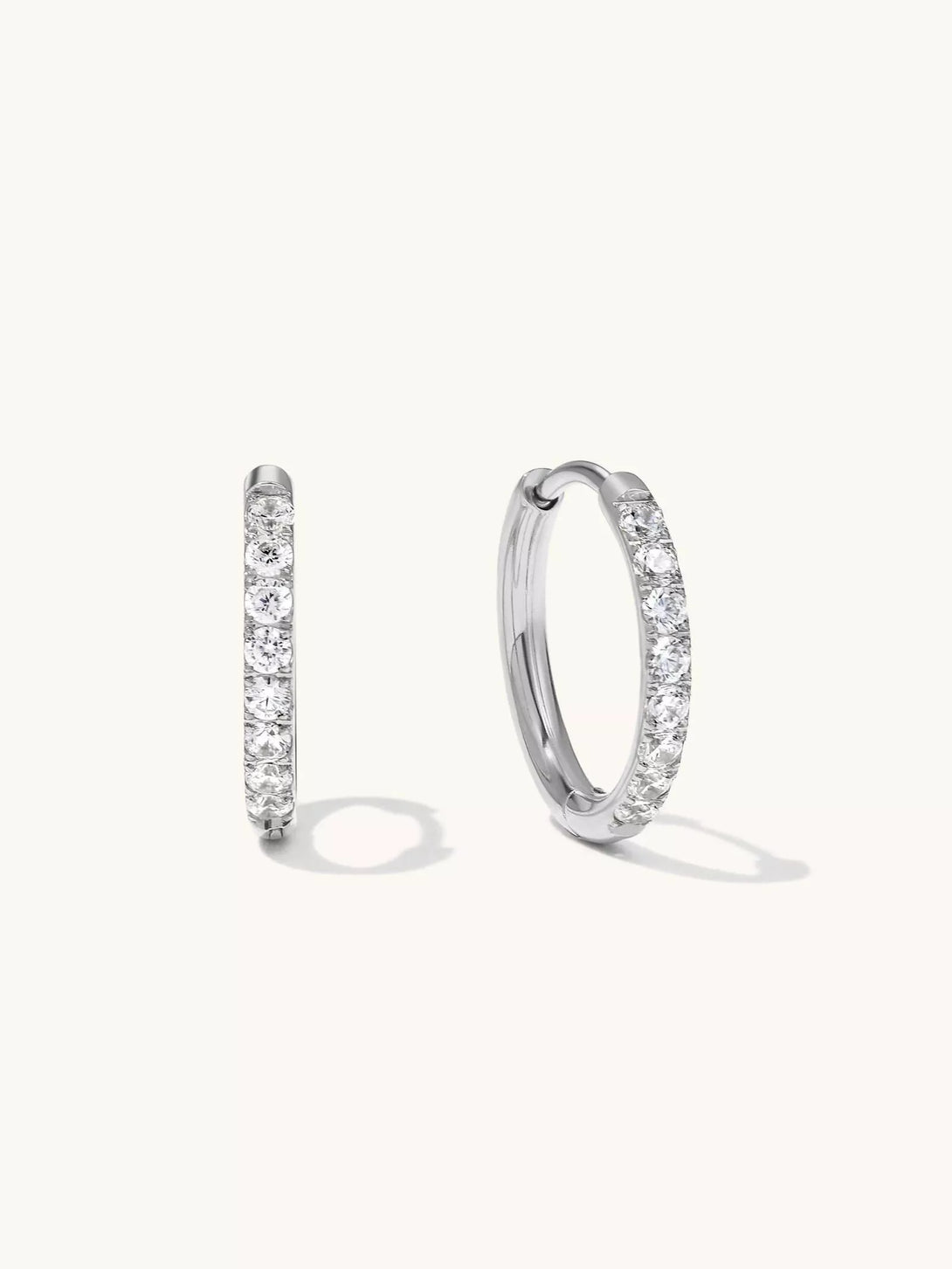 Classic Zircon Medium Hoop Ohrringe
